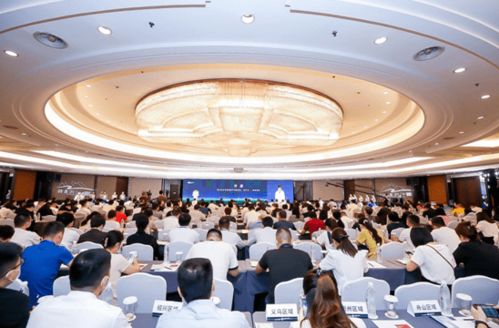 云跡機器人亮相浙江省飯店業(yè)數字化建設工作推進會，助力飯店業(yè)數字化升級與數字文化創(chuàng)意內容應用服務融合